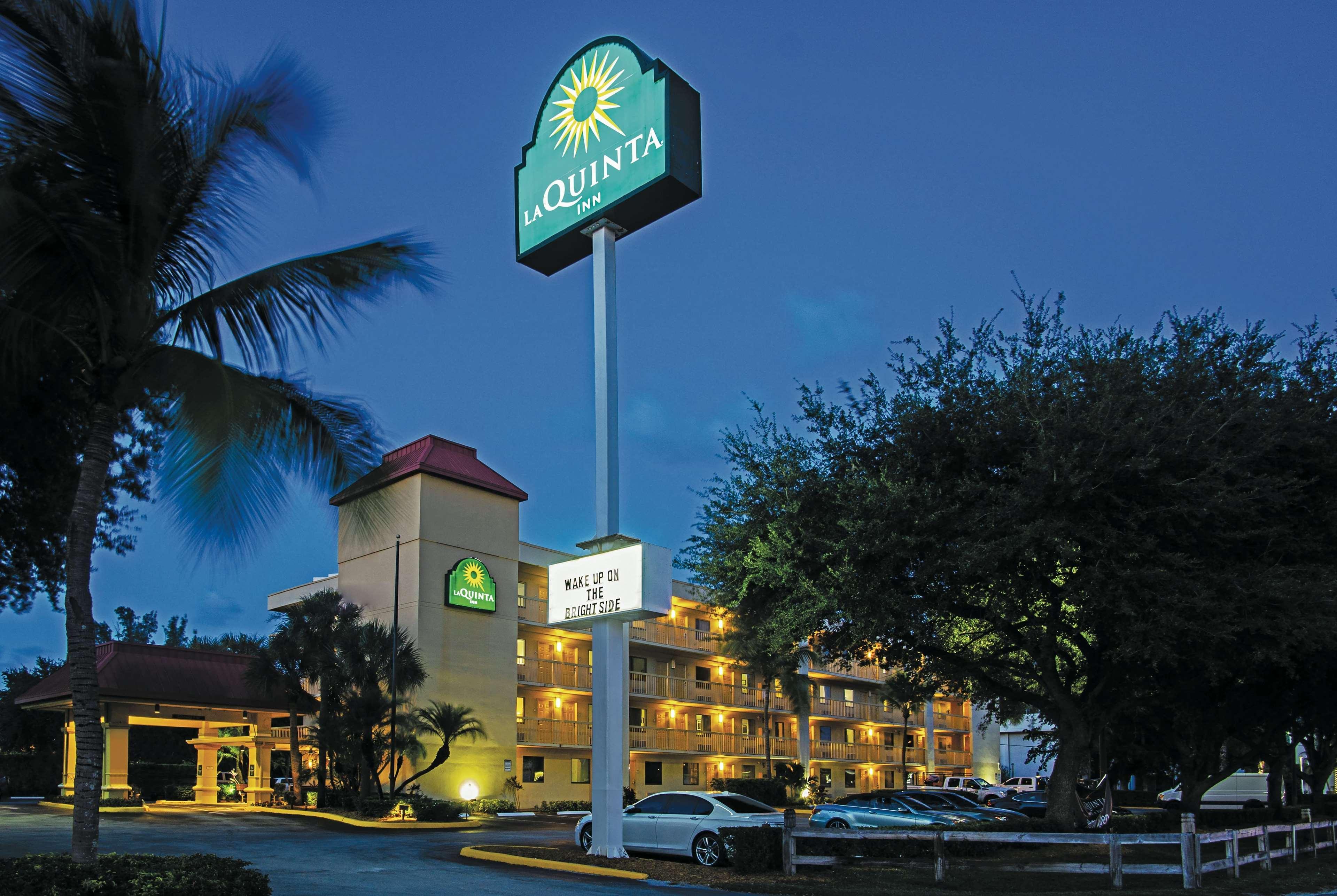 La Quinta Inn By Wyndham West Palm Beach - Florida Turnpike Экстерьер фото