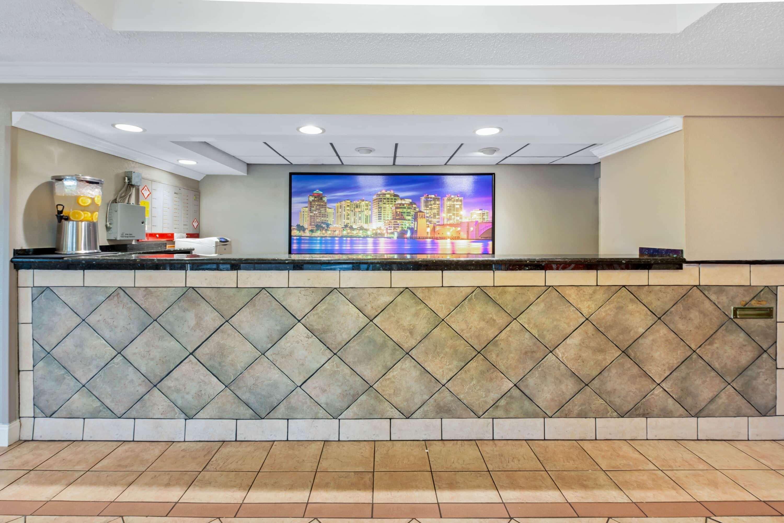 La Quinta Inn By Wyndham West Palm Beach - Florida Turnpike Экстерьер фото