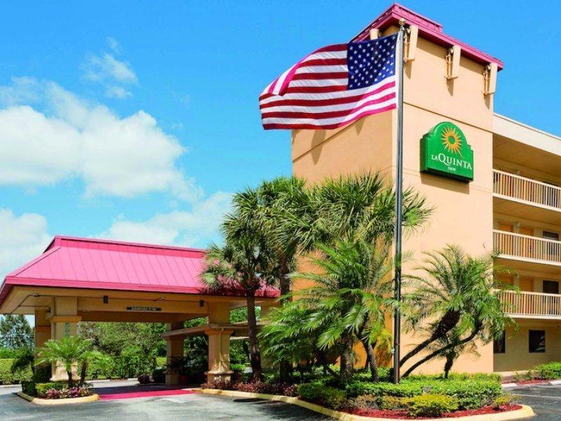 La Quinta Inn By Wyndham West Palm Beach - Florida Turnpike Экстерьер фото